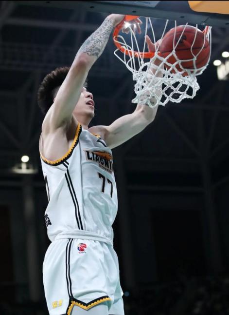 马刺逆转太阳，张镇麟状态火热