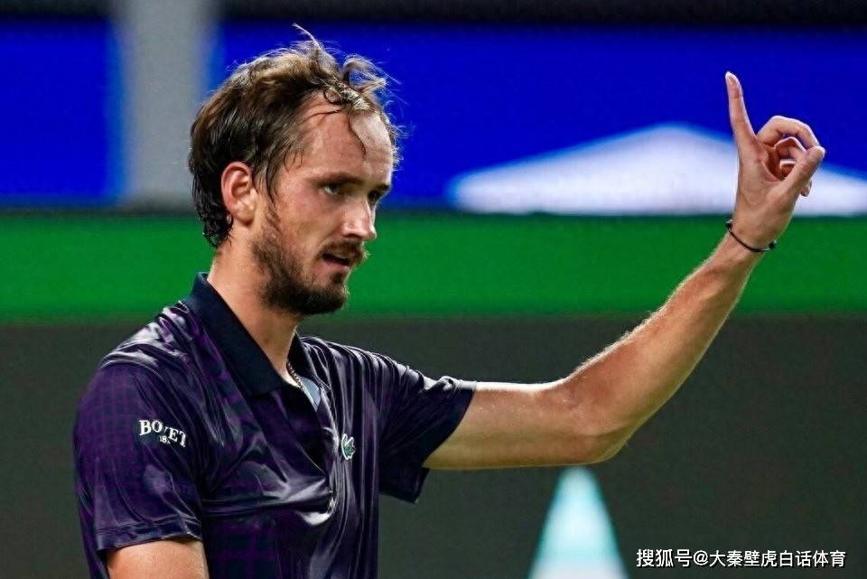 蒙特卡洛大师赛鏖战年终总决赛,梅德韦杰夫高光表现 蒙特卡洛大师赛鏖战年终总决赛,梅德韦杰夫高光表现