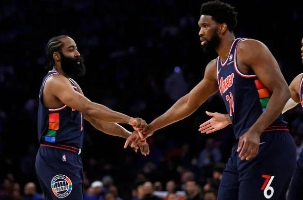 灰熊翻盘76人,浓眉哥统治全场 灰熊翻盘76人,浓眉哥统治全场