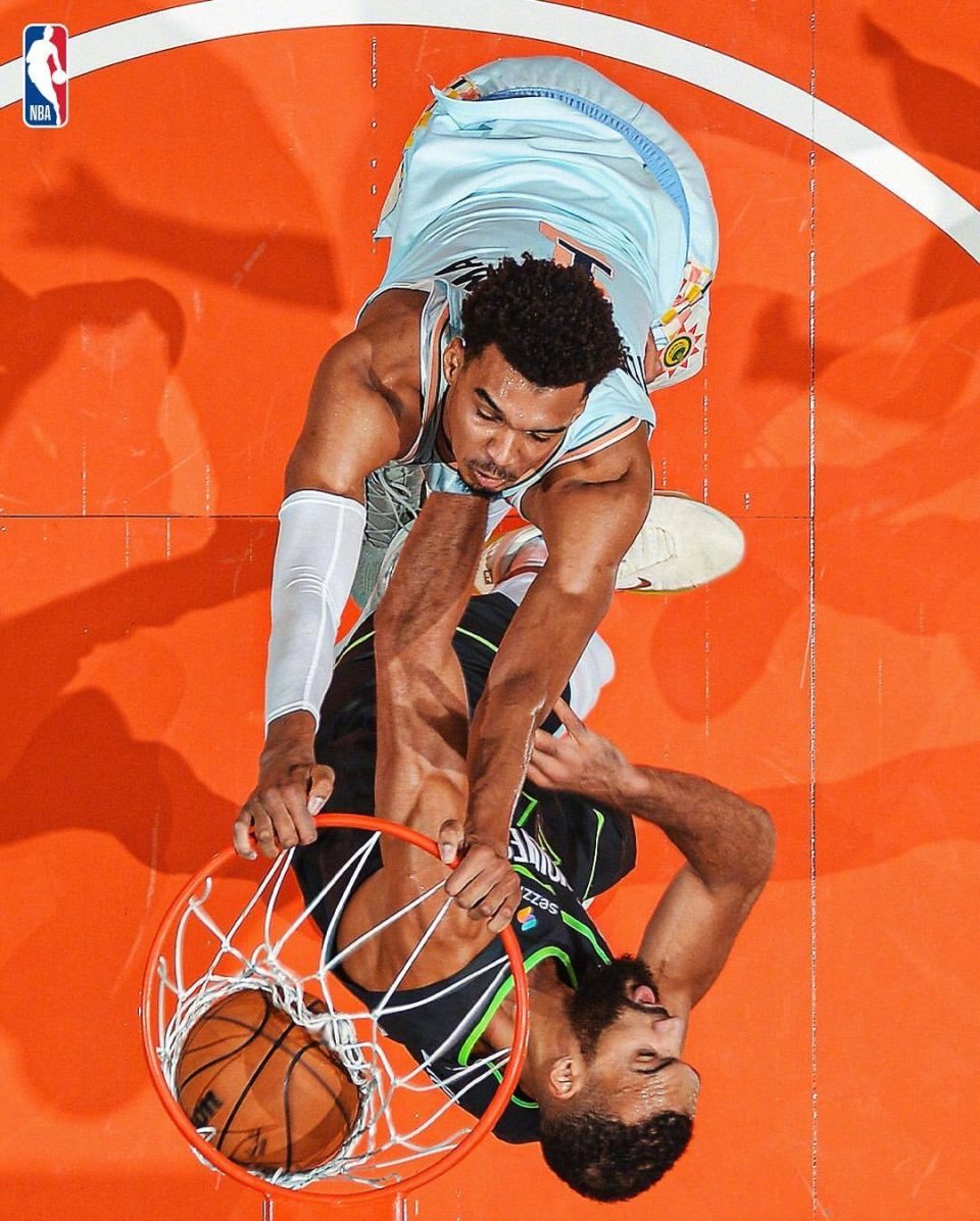 马刺鏖战山东队，戈贝尔高光表现