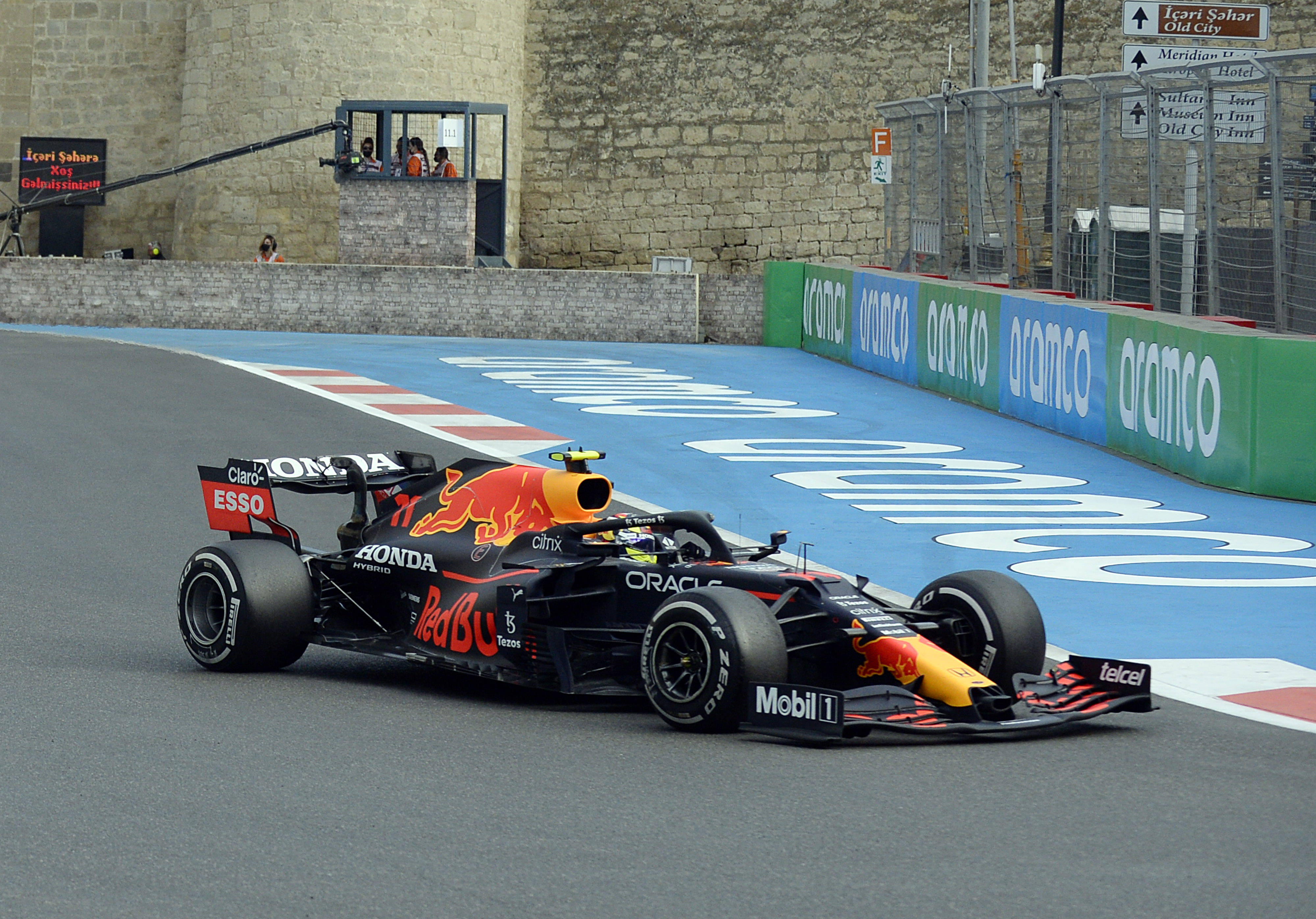 雷诺车队横扫红牛二队，佩雷兹扛起全队