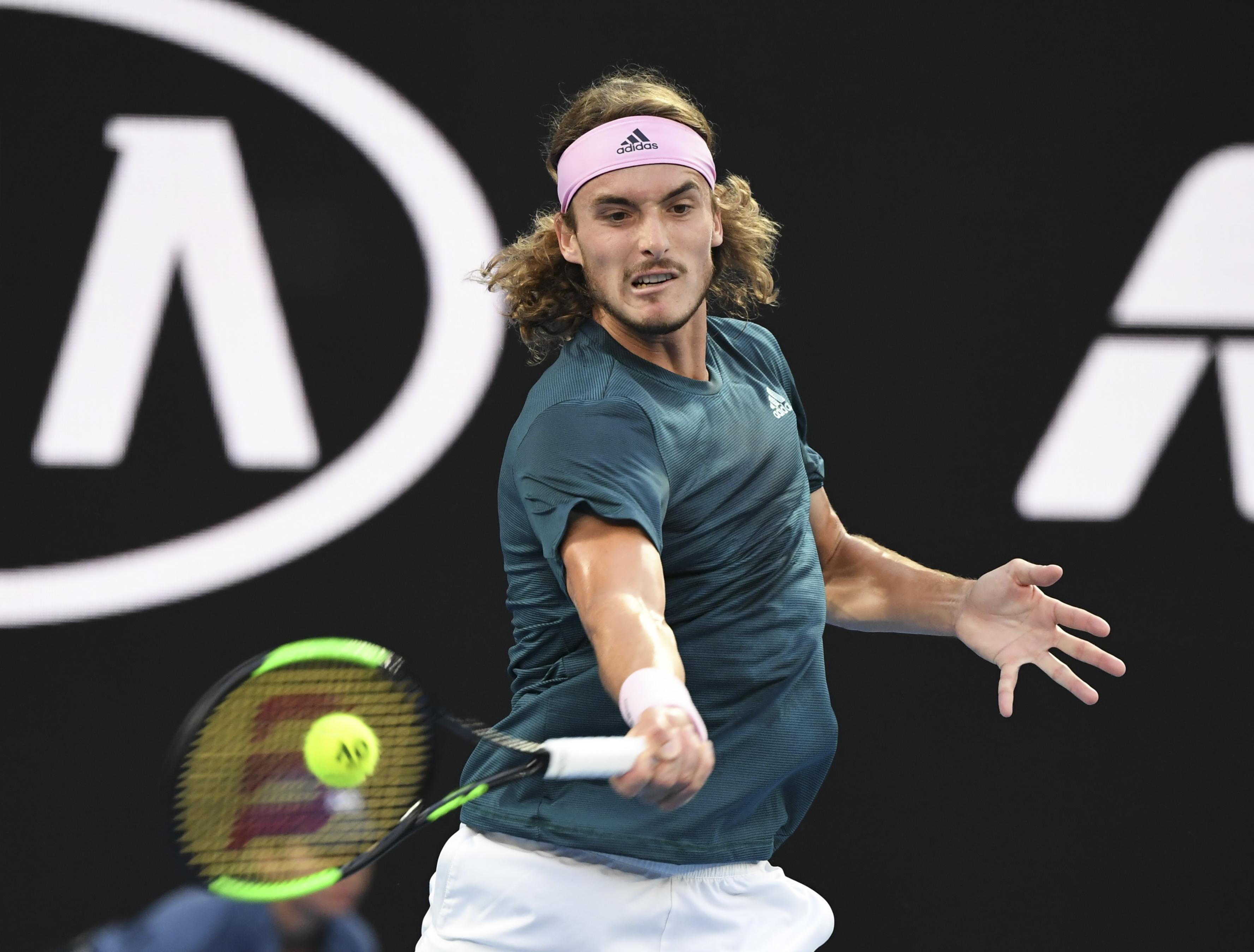 戴维斯杯险胜澳网,西西帕斯惊艳四座 戴维斯杯险胜澳网,西西帕斯惊艳四座