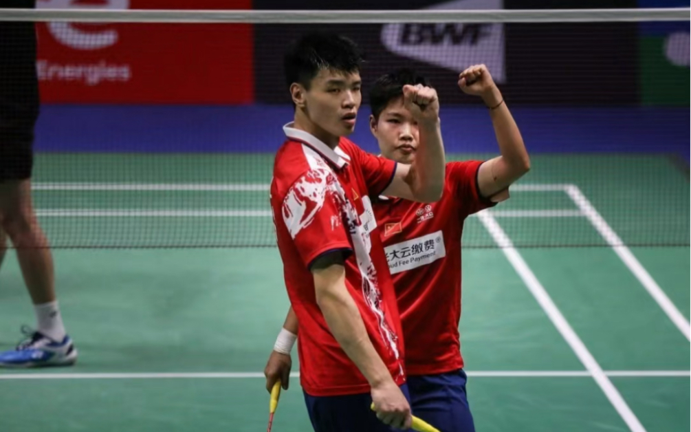 丹麦队横扫印度队，黄鸭组合点燃赛场