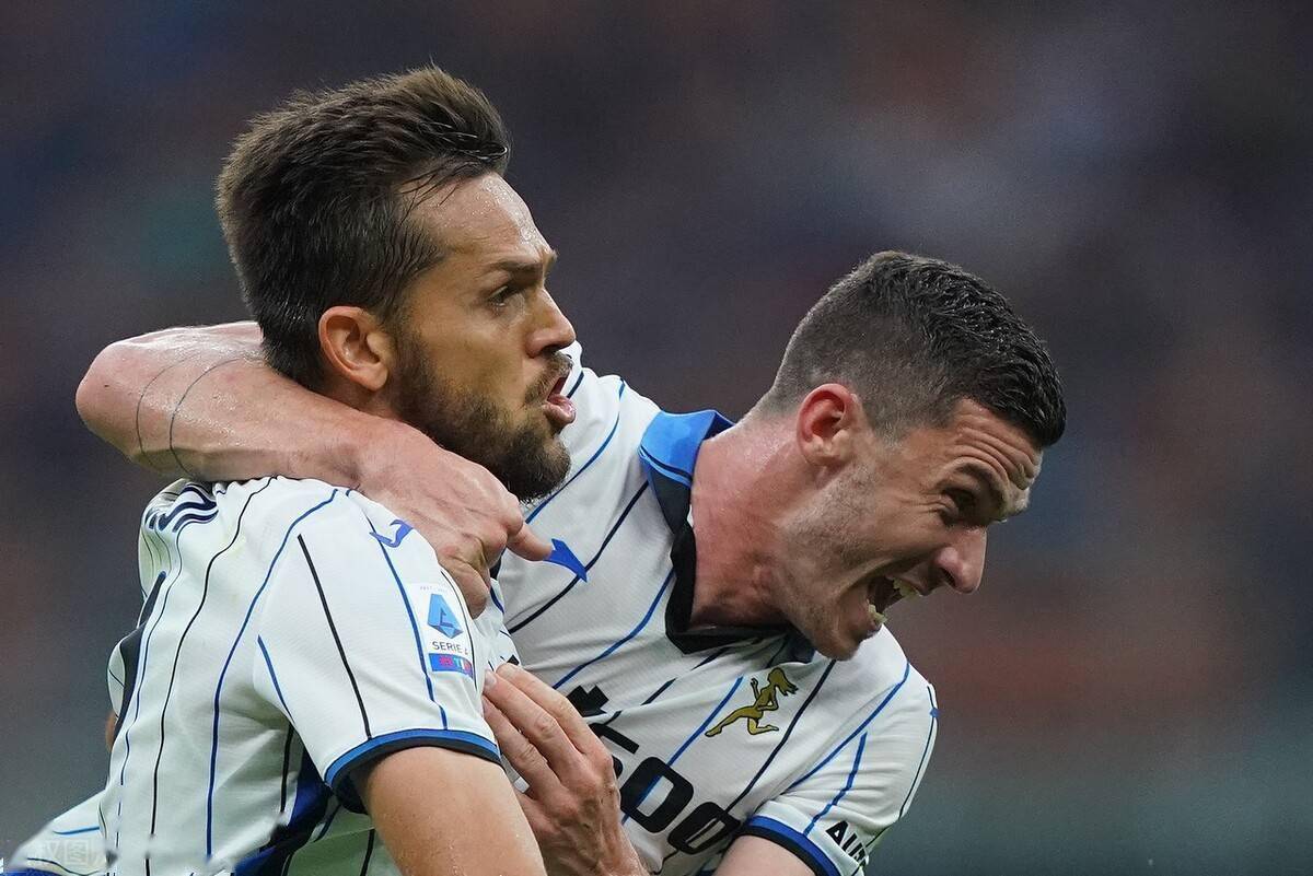 AC米兰绝杀中国，库尔图瓦带队取胜