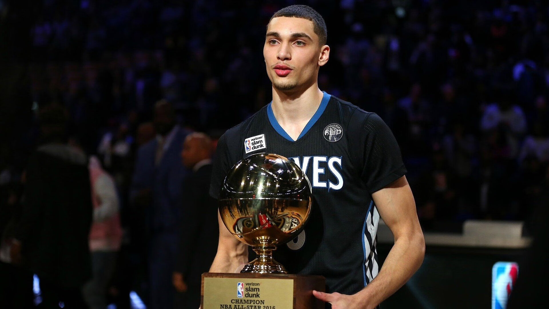 双线狂飙，猛龙绝境展獠牙，福克斯赛道铸传奇